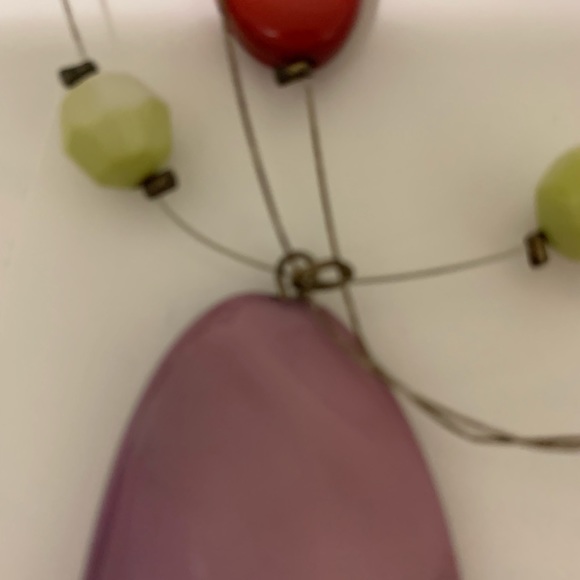 Four colors  on wire necklace - Picture 2 of 2